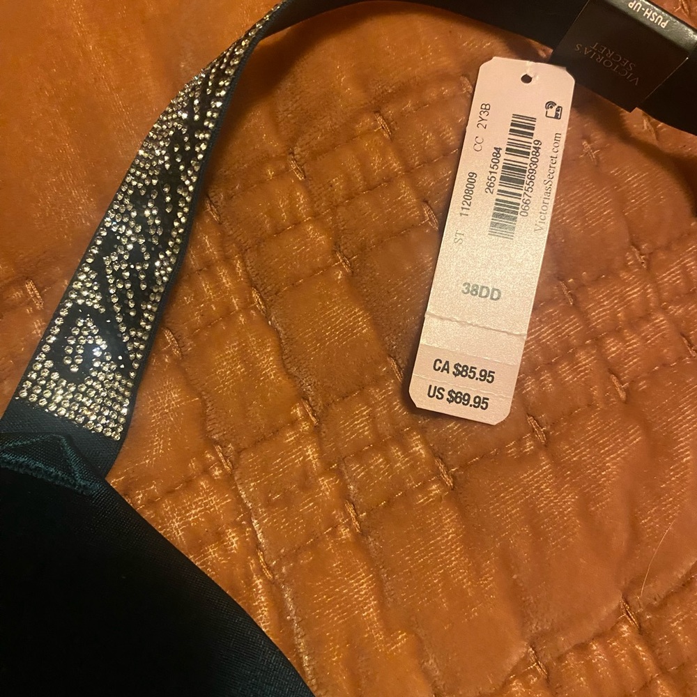 BRAND NEW Victoria’s Secret Bra